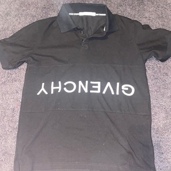 Givenchy Tee - Picture 1 of 1